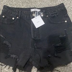 BNWT ADIKA SHORTS BLACK